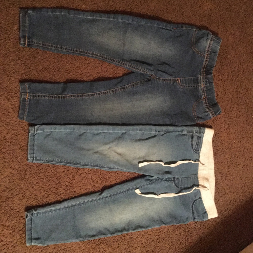 Two pairs of 4T jeans
